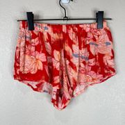 Flynn Skye Women's Floral Print Elastic Waist Pull-On Shorts Red Size Small