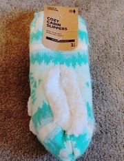 Field and Stream Blue White NWT New Slippers Soft Cozy Womens Size 5-10 Plush