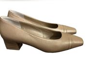 ST. JOHN Women's Light Beige Leather Pumps - Size [size]6B