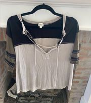 BKE Womens Grunge Loose Fit Lace Up Neckline Tee size Medium