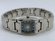 Nine West womens Quartz analog watch 17mm silver tone bracelet size 7” runs