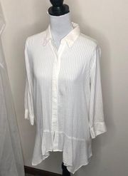 Simply Vera wang women’s whites collars hidden button button up shirt  size M