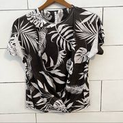 Tryst Faux Wrap Leaf Print Top. Size Small.