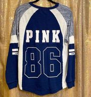 PINK Victorias Secret long sleeve, navy blue/white size XS oversized GUC