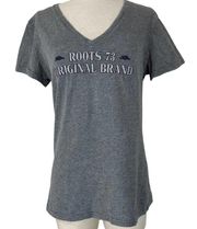 Roots embroidered heather gray v-neck T-shirt, medium short sleeve cotton tee