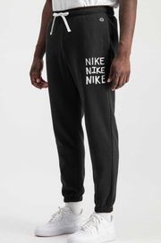 Nike  Smiley Jogger Sweatpants