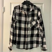3/$24 || Rue21 Plaid Flannel Button-Down Shirt - Size M