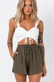 Princess Polly Wheatly Shorts Khaki 4