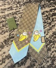 Gucci Rainbow and Bananya print silk Neck Bow