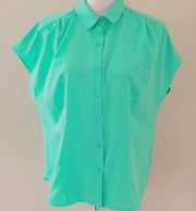 Van Heusen mint button down size medium