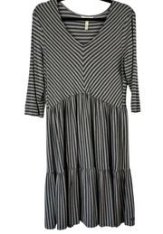 Matilda Jane Sz S Women's Black Gray Striped Vneck 3/4 Sleeve Lovely Day Dress