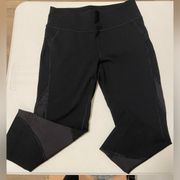 Women’s Tek Gear athletic capri leggings — medium