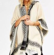 Ecote Cream Black Boho Zip Up Poncho Blanket Size O/S