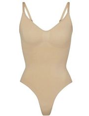 SKIMS SEAMLESS SCULPT THONG BODYSUIT SHAPEWEAR CLAY BEIGE SIZE SMALL MEDIUM