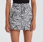 Hudson Jeans The Viper Animal Print Mini Skirt Size 33 NWT