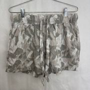 4/$25 Nicole miller shorts large