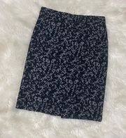 Lace Patterned Pencil Skirt