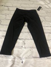 The warm up Capri leggings Sz M.