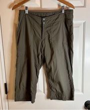 The North Face Cropped Outdoor Pant, Size 8.  Comfortable and Flattering!