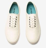 SeaVees Legend Sneaker/white tumbled leather/size 7.  B61