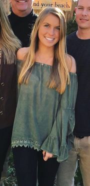 Green Long Sleeve Top