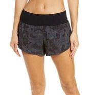 Zella NWT Running Gym Workout 3” Shorts Black Gray Camo Print Women’s Size L