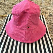 NWT  Bucket hat