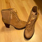 heeled boots