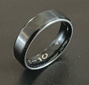 Pre-owned 6mm carbide edge black ring size 8