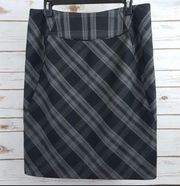 Black and gray plaid pencil skirt size 2