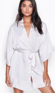 Victorias Secret White 3/4 Length Satin Robe 