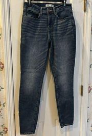 Levi Strauss Signature Gold Totally Shaping Skinny Dark Wash Jeans- 10M- w30 l30