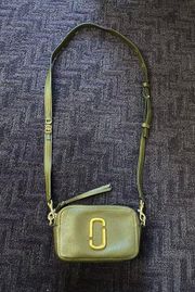 Snapshot Crossbody In Olive