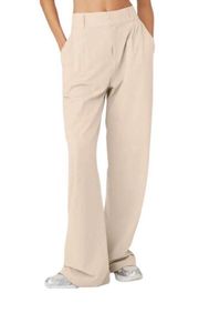 High-Waist Dreamscape Trouser Macadamia M