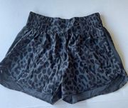 Balance Athletica/Vitality Breeze Shorts King Cheetah Black Grey Size Small