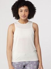 ON CLOUD Active Tank Top in White Size Small