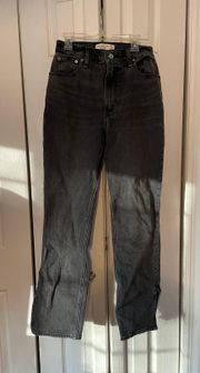 Abercrombie & Fitch Abercrombie Curve Love 90s Ultra High Rise Straight Jeans