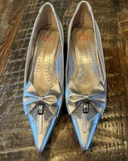 Adorable silver vintage True meaning kitten heels size 8.5 great condition