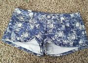 YMI Blue and White Floral Pattern Denim Shorts Size Juniors XL