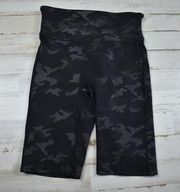 slimming athletic black camo print workout biker shorts sz xsmall