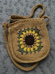 Cute crocheted sunflower crossbody