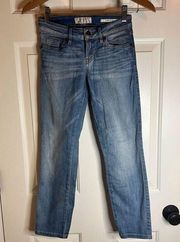 Guess Jean Crop Mid, Size 23.  Classic Y2K.