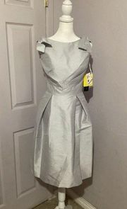 Alfred Sung Size 2 Dove Gray Pleated Skirt Cocktail Dress Has Pockets