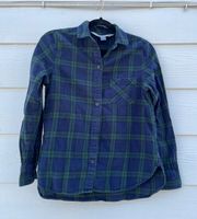 Old Navy Navy and Green Plaid Long Sleeve Collared Button Up Flannel Shirt