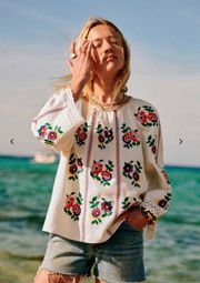 RARE NWT  Rina Blouse Top & Shirt Ecru Embroidered Flowers SZ34 US2 bust36