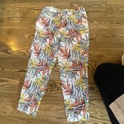 3/$30 Serra medium crop tropical linen/ cotton pants