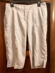 Izod Ladies Golf Jeweled Gray Size 6 Long Shorts/Capris