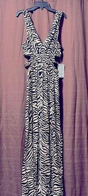 Brand New With Tag• MAXI DRESS