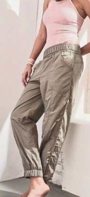 Free People Movement Silver The Way Home Minimalist Coastal Granola Jogg…