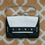 Sam & Libby Black & White Clutch